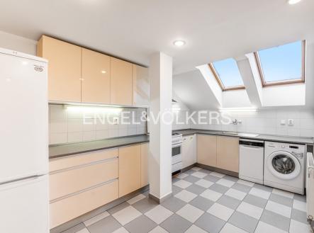 Pronájem bytu, 2+1, 94 m²