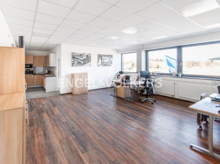 Pronájem komerčního objektu, sklad, 199 m²