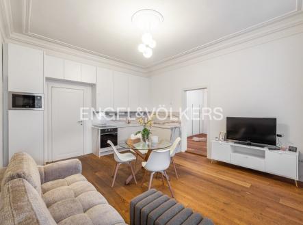 Pronájem bytu, 2+kk, 55 m²