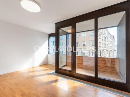 Pronájem bytu, 1+kk, 35 m²