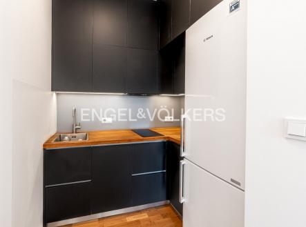 Pronájem bytu, 1+kk, 35 m²