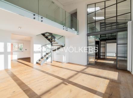 Pronájem bytu, 6+kk, 324 m²