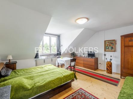 Pronájem domu/vily, 196 m²