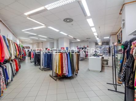 Pronájem obchodní prostory, 323 m²