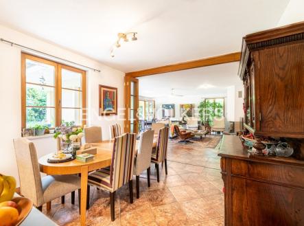 Pronájem domu/vily, 340 m²