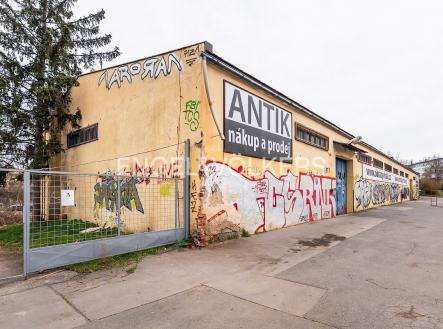 Pronájem komerčního objektu, sklad, 832 m²