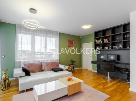 Pronájem bytu, 2+kk, 63 m²