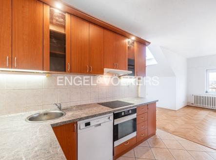 Pronájem bytu, 4+kk, 112 m²