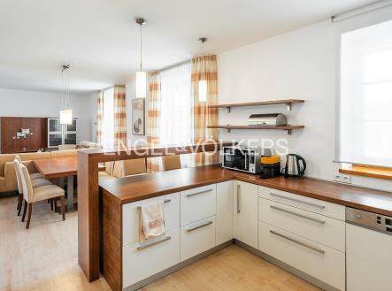 Pronájem bytu, 3+kk, 110 m²