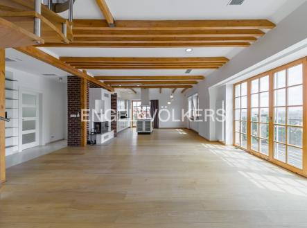 Pronájem bytu, 4+kk, 202 m²