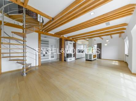 Pronájem bytu, 4+kk, 202 m²