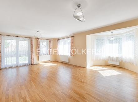 Pronájem domu/vily, 180 m²