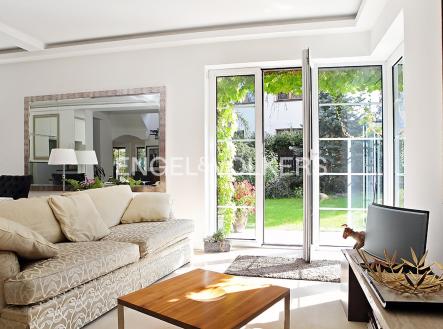 Pronájem domu/vily, 260 m²