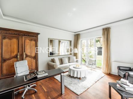 Pronájem domu/vily, 260 m²