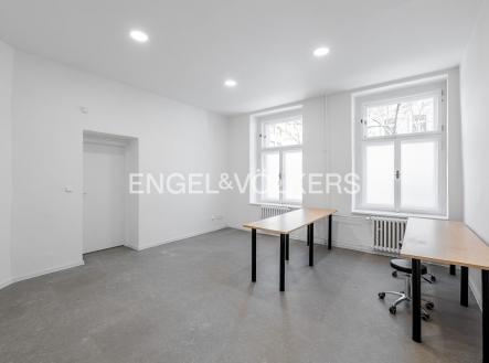 Pronájem kanceláře, 58 m²