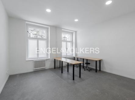 Pronájem kanceláře, 58 m²