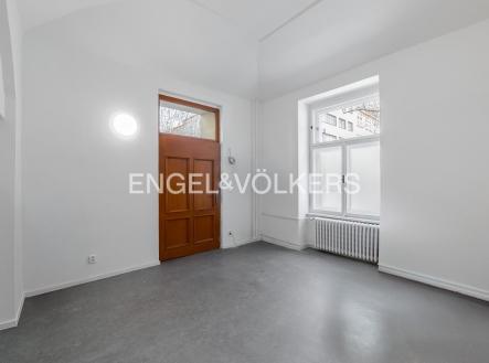 Pronájem kanceláře, 58 m²