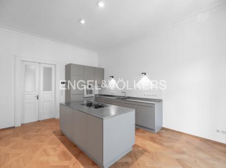 Pronájem bytu, 4+kk, 133 m²