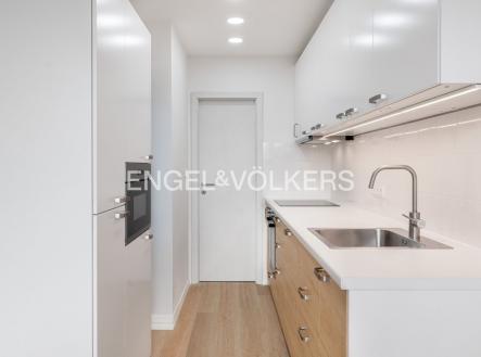 Pronájem bytu, 3+1, 70 m²