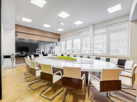 Pronájem kanceláře, 135 m²