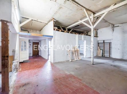 Pronájem komerčního objektu, sklad, 150 m²