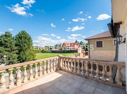 Pronájem domu/vily, 360 m²