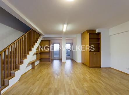 Pronájem bytu, 4+1, 147 m²