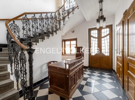 Prodej nájemního domu, 374 m²