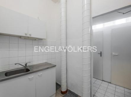 Pronájem kanceláře, 58 m²