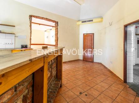 Pronájem obchodní prostor, 139 m²