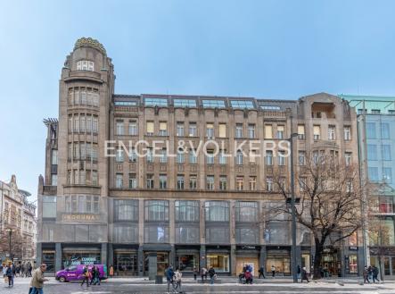 Pronájem kanceláře, 544 m²