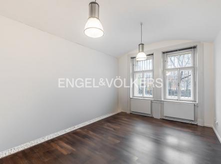 Pronájem kanceláře, 91 m²