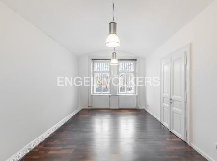 Pronájem kanceláře, 91 m²