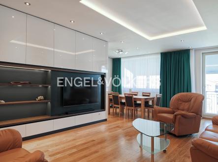 Pronájem bytu, 4+kk, 140 m²