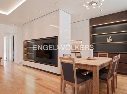 Pronájem bytu, 4+kk, 140 m²