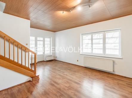 Pronájem domu/vily, 214 m²