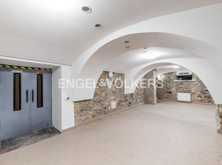 Pronájem kanceláře, 134 m²