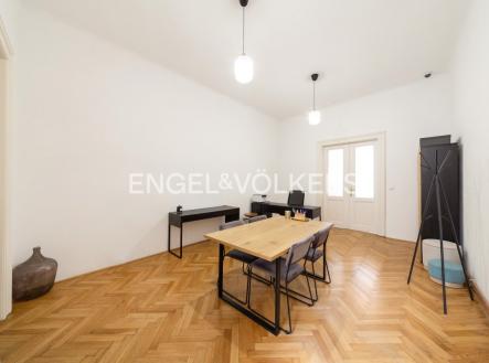 Pronájem kanceláře, 76 m²