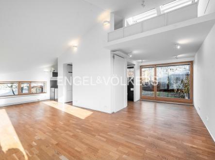 Pronájem domu/vily, 140 m²