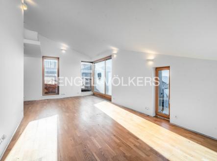 Pronájem domu/vily, 140 m²