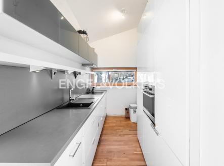 Pronájem domu/vily, 140 m²