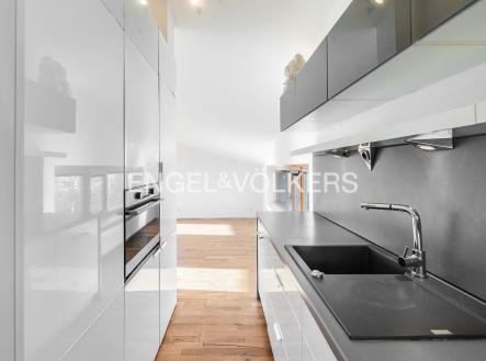 Pronájem domu/vily, 140 m²