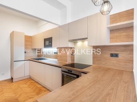 Pronájem bytu, 3+kk, 80 m²