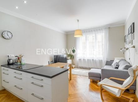 Pronájem bytu, 3+kk, 85 m²