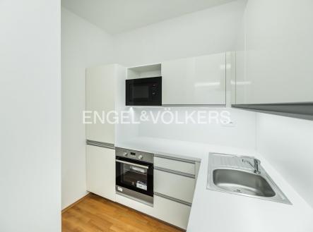 Pronájem bytu, 2+kk, 90 m²