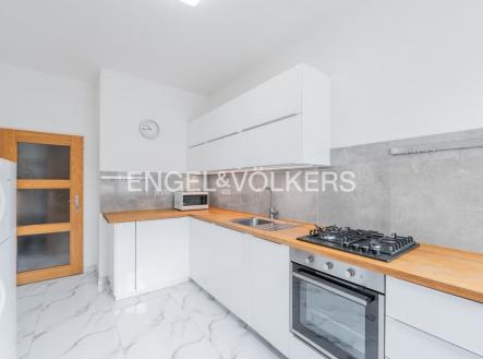 Pronájem bytu, 2+1, 58 m²