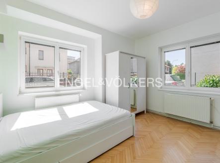 Pronájem bytu, 3+kk, 66 m²