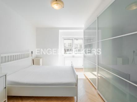 Pronájem bytu, 3+kk, 66 m²