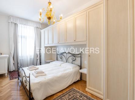 Pronájem bytu, 3+kk, 69 m²