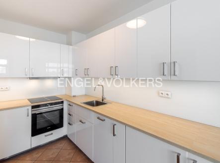 Pronájem bytu, 1+kk, 40 m²